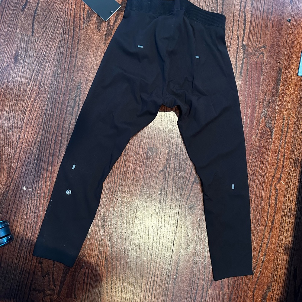 Men’s Lulu Lemon training workout pants